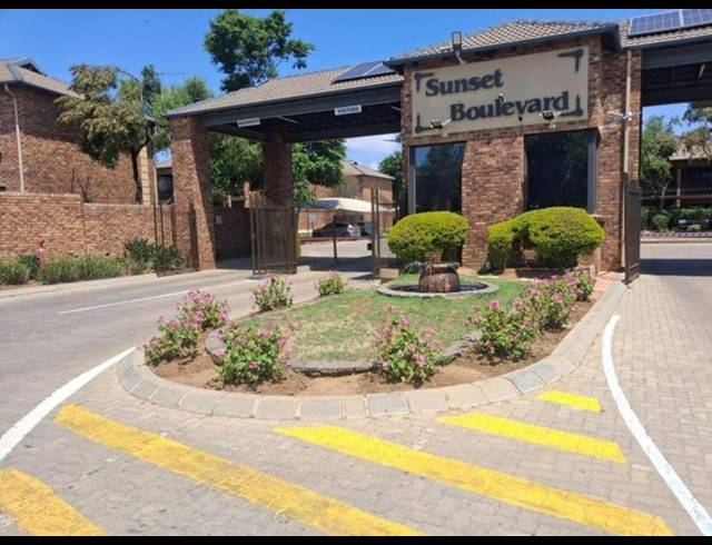 2 BEDROOM APARTMENT FOR SALE IN SONNEVELD